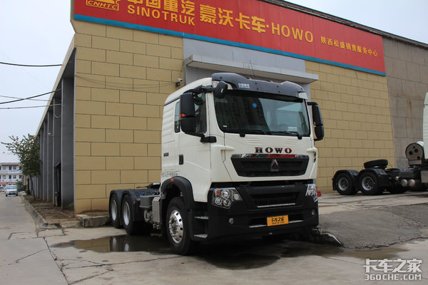 2万元中国重汽 howo tx重卡 460马力 6x4 牵引车(h653前桥)(zz4257v3