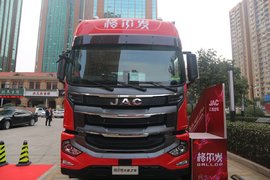 搭载联合460马力 格尔发6×4 LNG牵引车跑运输真省钱