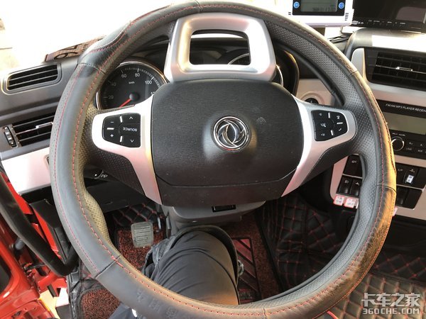 专业化猪仔运输车什么样,这款东风天龙KL载货车名不虚传