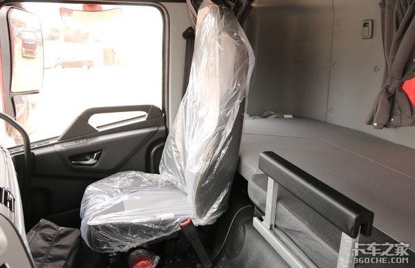 专业化猪仔运输车什么样,这款东风天龙KL载货车名不虚传