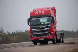 换一套轮胎花费上万元，不想花冤枉钱，这些知识必须要知道