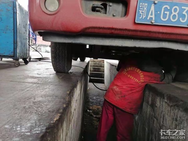 换轮胎不想花冤枉钱 这些知识必须知道
