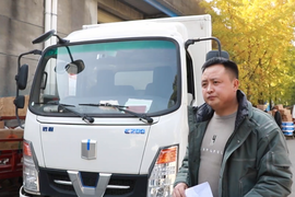 与其做别人的打工人 不如做自己人生的奋斗者