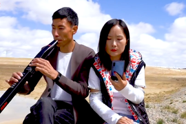 为爱陪你走天涯 看祝师傅夫妇如何演绎最美夫妻车