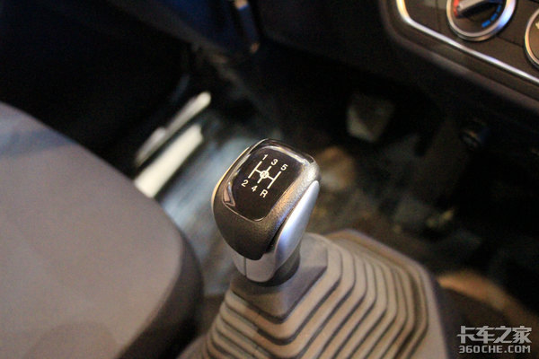 116马力售10.98万起 国六翼放EC7大秀五十铃ELF血统