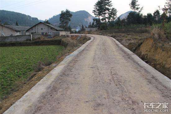 建材运输好帮手 江淮骏铃小自卸车不错