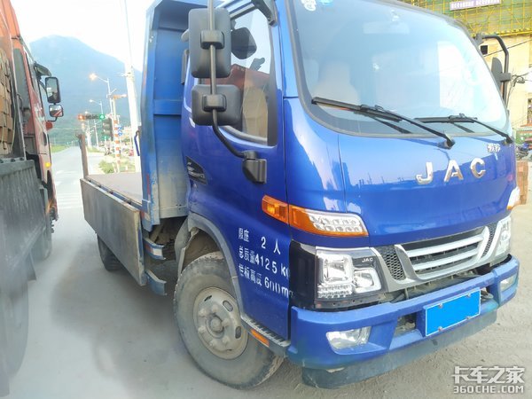 建材运输好帮手 江淮骏铃小自卸车不错