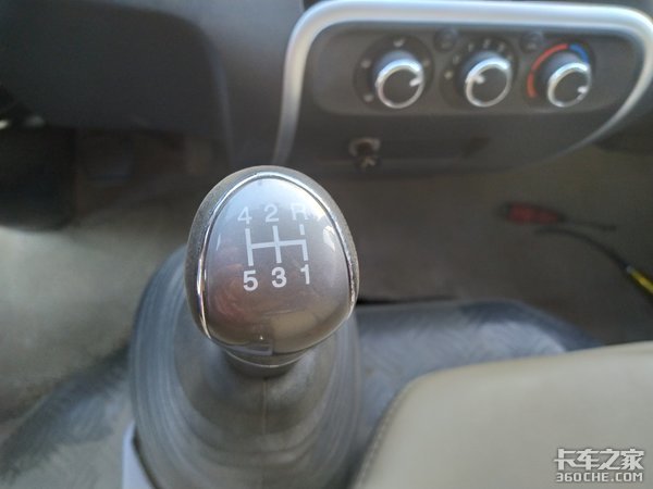 建材运输好帮手 江淮骏铃小自卸车不错