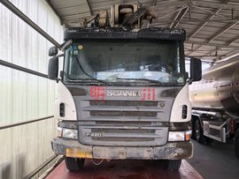 开了10年的国三斯堪尼亚泵车还没报废，卖到新疆还能继续工作