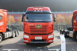 四款牵引车哪个是你的“菜”? AMT、空气悬架这些统统都有!