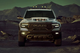 配6.2L V8发动机,百公里加速4.5秒,道奇性能皮卡来了