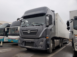 偶遇东风天龙AMT牵引车,裸车价才31万,这配置太值了