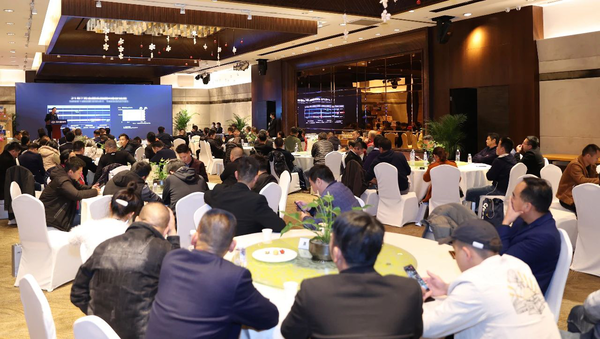 ���ʷ���&nbsp;�ִ����ó����ָ߶˿����г�