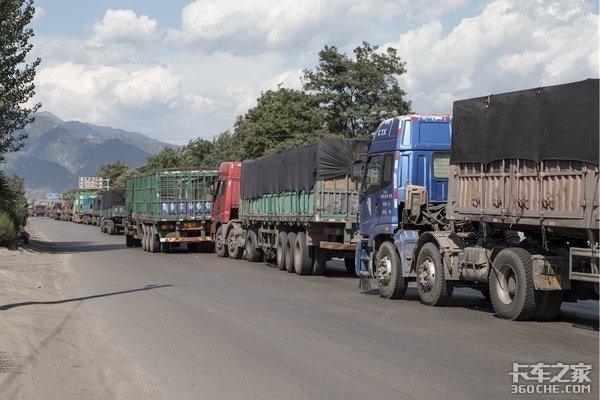 ����Ժ�����ذ��ļ�&nbsp;����ظ�ִ������