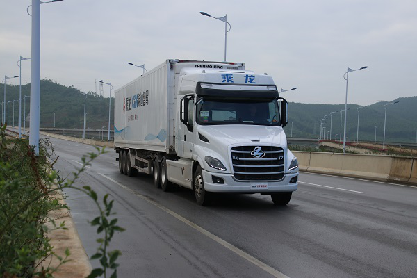 乘龙T7智能冷藏车 八千里路智与鲜