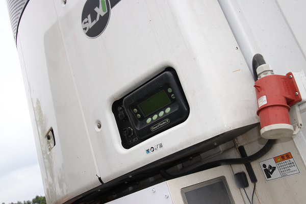 乘龙T7智能冷藏车 八千里路智与鲜