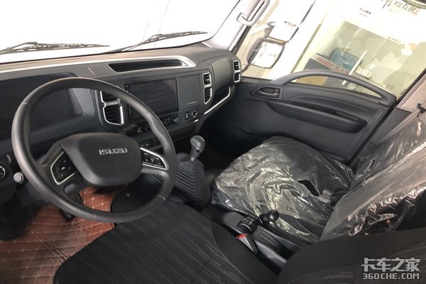 ���ն���������ʮ��M100��Ʒ�ƽ��