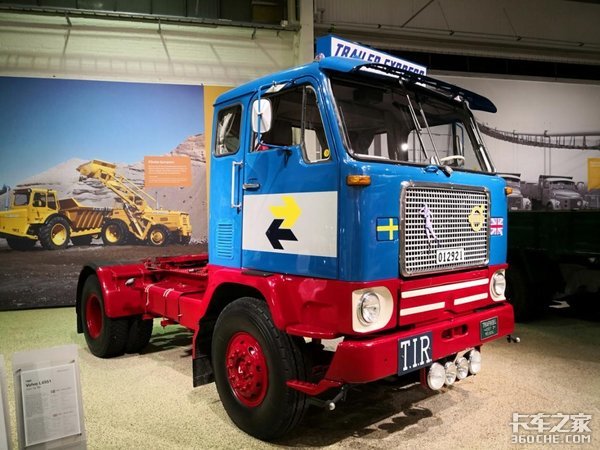 沃尔沃早期平头卡车 这大灯造型太萌了