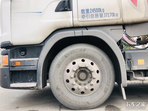 60后卡友买斯堪尼亚跑冷藏别有一番韵味