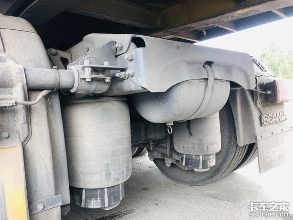 60后卡友买斯堪尼亚跑冷藏别有一番韵味