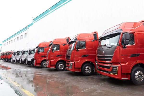 新纪录!中国重汽年产销商用车突破50万辆