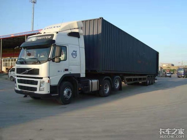 电商背后快递运输盛景 卡友却有喜有忧