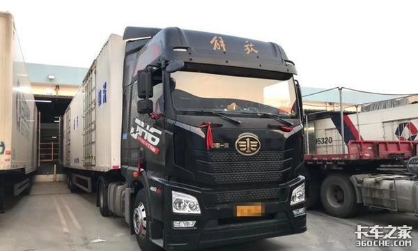 电商背后快递运输盛景 卡友却有喜有忧