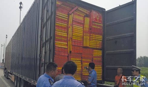 临近春节烟花爆竹运输车一定注意安全 卡车之家 临近春节烟花爆竹运输车一定注意安全 卡车之家