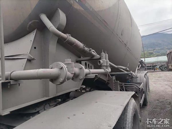 重汽豪瀚J7G水泥罐车 听听老师傅怎么说