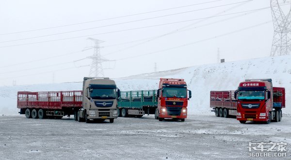 新国标挂车运输液袋穿无人区走长下坡 锣响团队抵达巴市并举行品鉴会