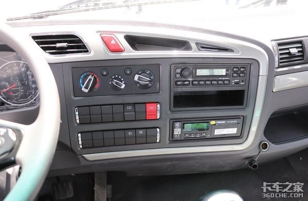 高颜值、多元上装潜力 福田奥铃大黄蜂6m8底盘值得考虑