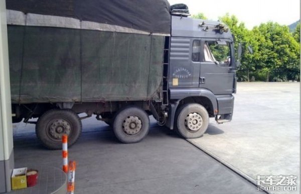 万能的转向轴 运输业中“公路坦克”神一般的存在