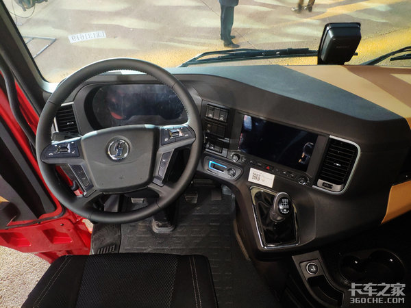 陕汽德龙X6000来了！ 重新定义高端重卡