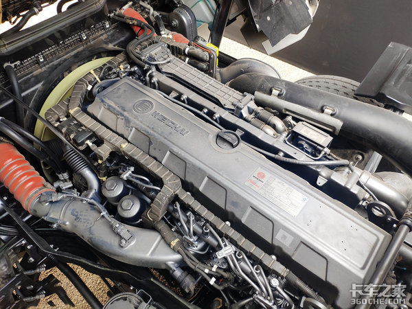 陕汽德龙X6000来了！ 重新定义高端重卡