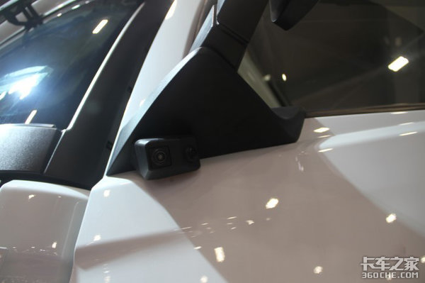 陕汽德龙X6000来了！ 重新定义高端重卡