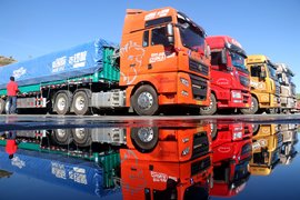 “穿越中国线”锣响新国标挑战全国各种复杂路况 重器安全系统显神通