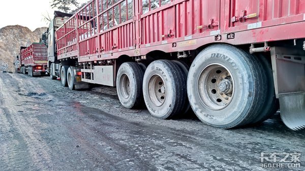 “穿越中国线”锣响新国标挑战全国各种复杂路况 重器安全系统显神通