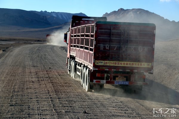 “穿越中国线”锣响新国标挑战全国各种复杂路况 重器安全系统显神通