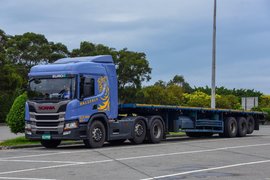 用V8斯堪尼亚拉沙石 台湾岛司机真的很任性