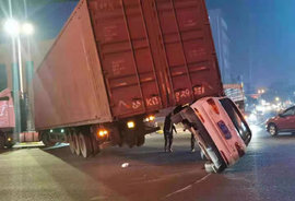 超长卡车再出事 横行霸道的违规卡车何时才能根治？