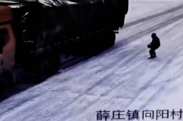 你站出来的样子足以温暖全世界 2020年感动瞬间回顾