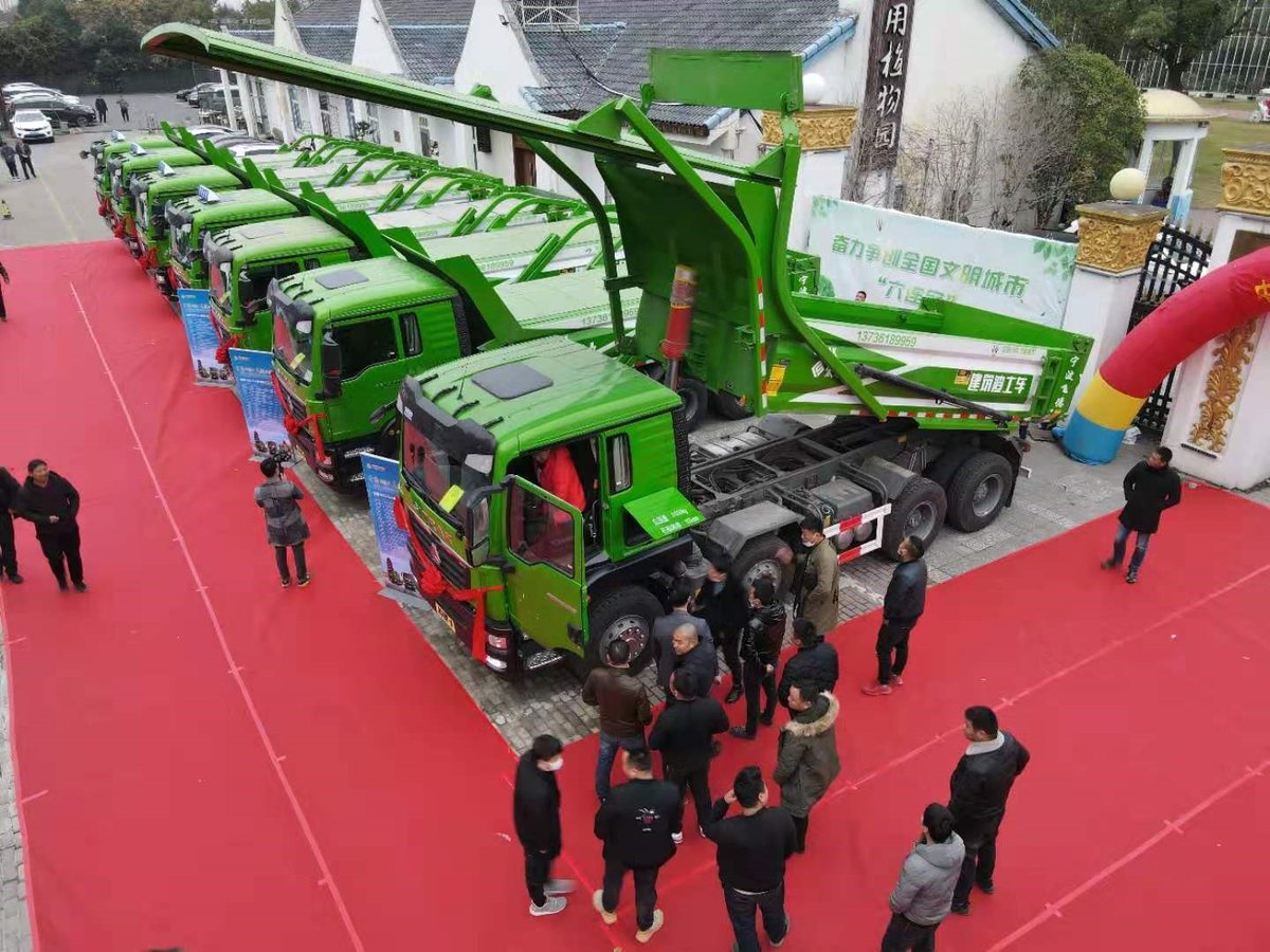 宏昌天马摇臂盖渣土车再斩获160辆订单图片列表