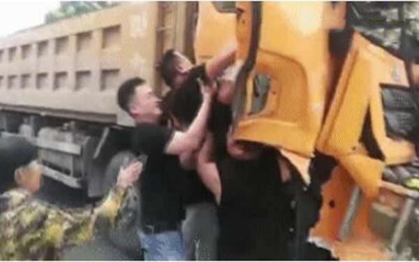 你站出来的样子足以温暖全世界 2020年感动瞬间回顾