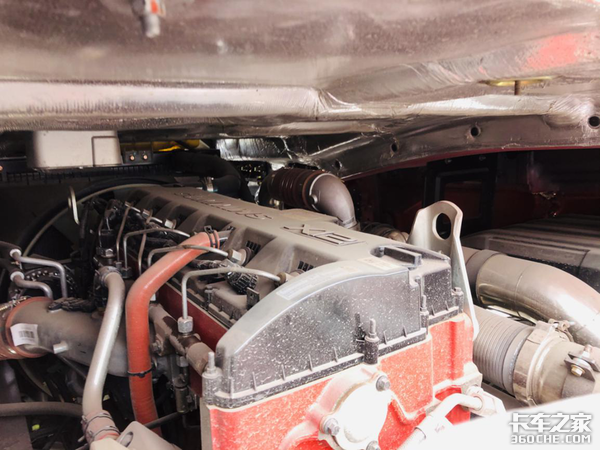 搭载康明斯动力链 三一超亮版牵引车值得选购