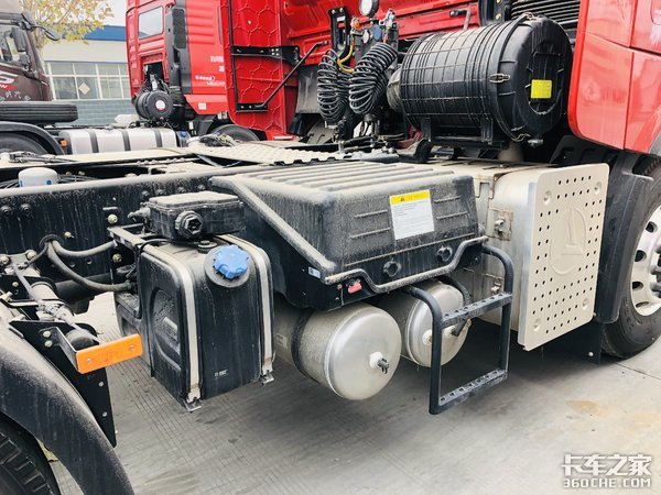 搭载康明斯动力链 三一超亮版牵引车值得选购