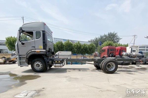 中卡也有高顶双卧平地板 这4款你知道吗