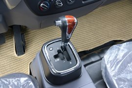 城配最怕遇上堵车？四款AMT轻卡任你选 电子手刹自动驻车太爽了