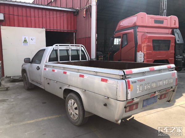 既舒适又能装的售后服务车 江铃骐铃T100单排皮卡用车报告