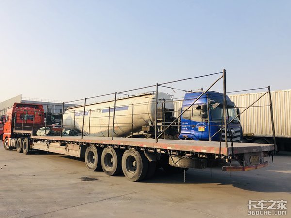 17m5大板也能运快递 车主表示大容量运输能力不敢恭维