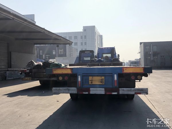 17m5大板也能运快递 车主表示大容量运输能力不敢恭维